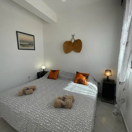 Apartment Panous 2 *