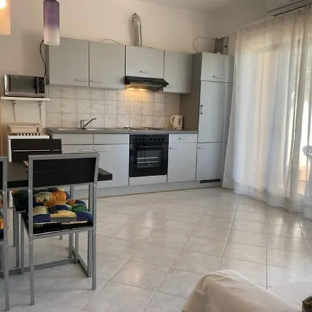 Panous 2 Apartment